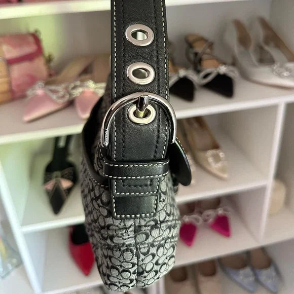 Gray Signature y2k Coach SoHo Bag 🩶🍒