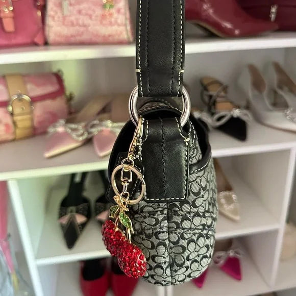 Gray Signature y2k Coach SoHo Bag 🩶🍒