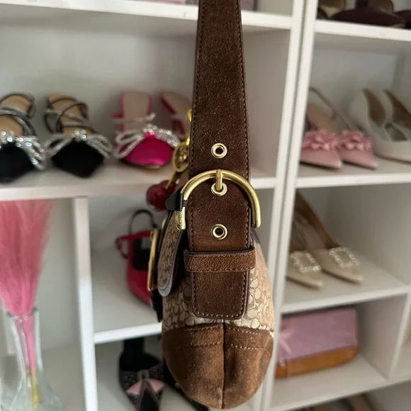 Brown Signature y2k Coach Shoulder Bag 🍒🤎