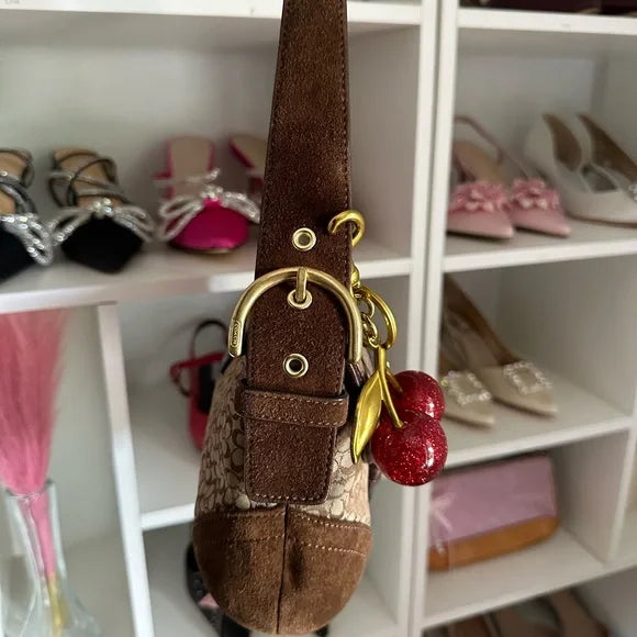 Brown Signature y2k Coach Shoulder Bag 🍒🤎