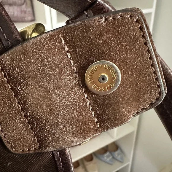 Brown Signature y2k Coach Shoulder Bag 🍒🤎
