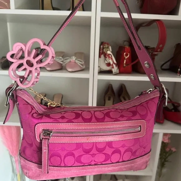 Hot Pink Signature y2k Coach Shoulder Bag 🩷