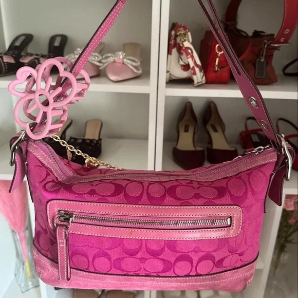 Hot Pink Signature y2k Coach Shoulder Bag 🩷
