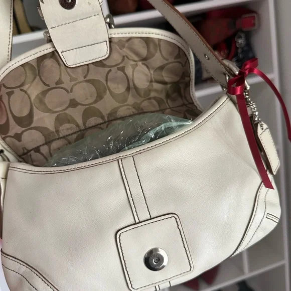 Coach Small White SoHo Flap 🍒🤍