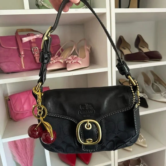 Black y2k Coach SoHo Buckle Shoulder Bag 🍒🖤