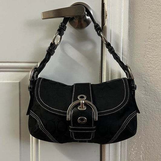 Vintage Y2K black Coach buckle soho shoulder bag